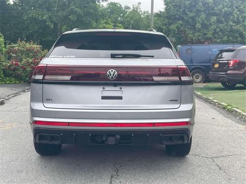 2025 Volkswagen Atlas Cross Sport 2.0T SEL R-Line Black