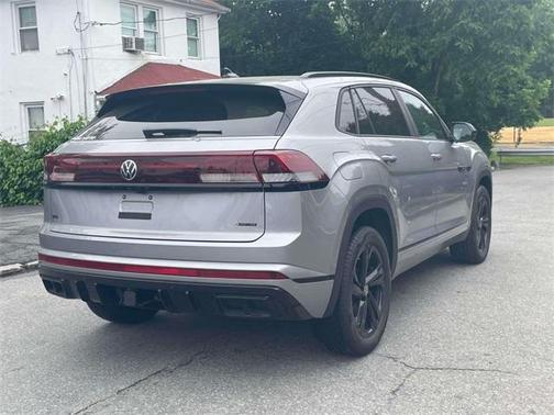 2025 Volkswagen Atlas Cross Sport 2.0T SEL R-Line Black