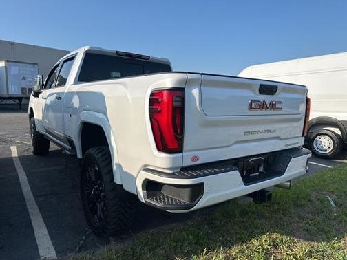 2024 GMC Sierra 2500 Denali