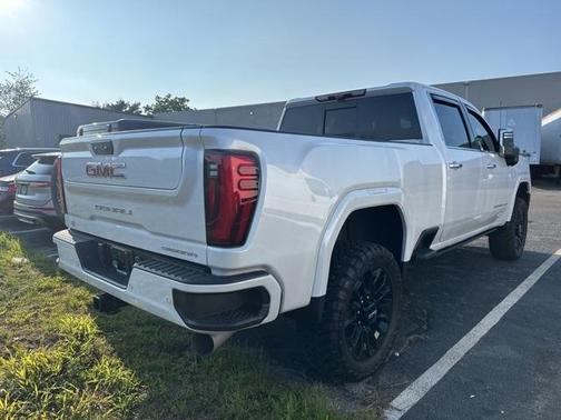 2024 GMC Sierra 2500 Denali