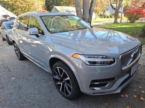 2024 Volvo XC90 B6 Plus Bright Theme 6-Seater