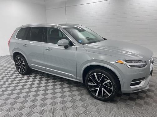 2024 Volvo XC90 B6 Plus Bright Theme 6-Seater