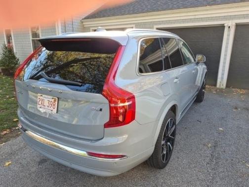 2024 Volvo XC90 B6 Plus Bright Theme 6-Seater