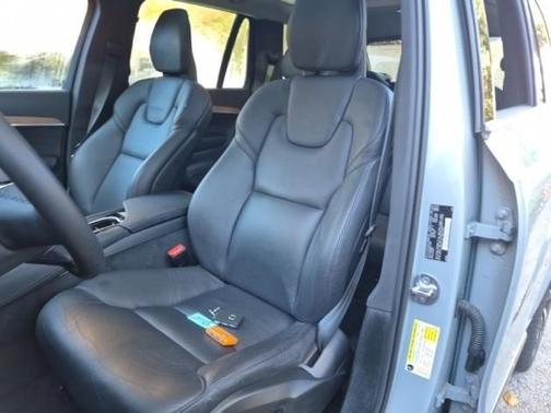 2024 Volvo XC90 B6 Plus Bright Theme 6-Seater