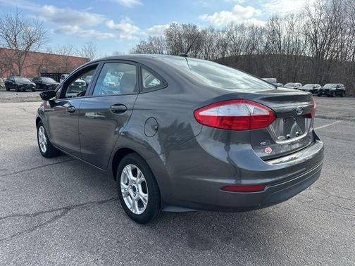 Magnetic 2015 Ford Fiesta SE