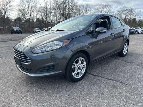 Magnetic 2015 Ford Fiesta SE