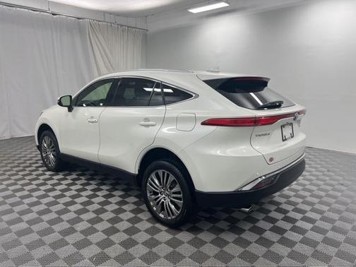 2022 Toyota Venza XLE