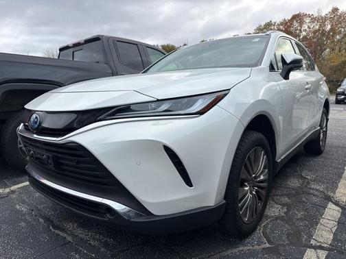 2022 Toyota Venza XLE