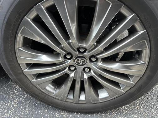 2022 Toyota Venza XLE