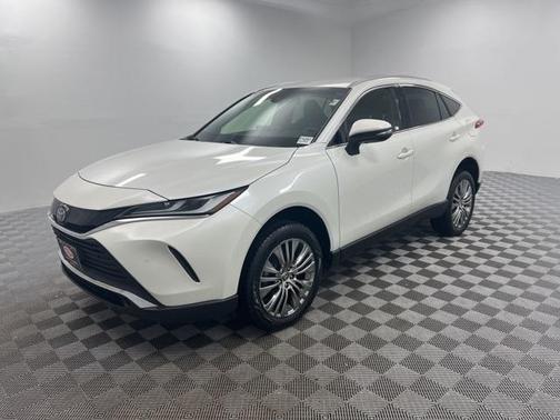 2022 Toyota Venza XLE