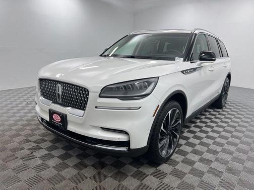 White Metallic 2023 Lincoln Aviator Reserve AWD