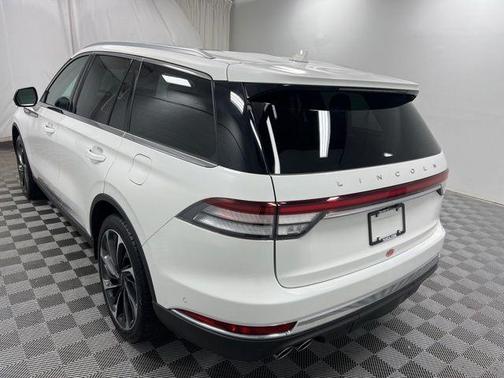 White Metallic 2023 Lincoln Aviator Reserve AWD