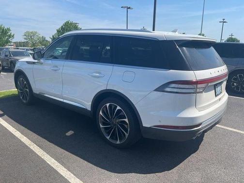 White Metallic 2023 Lincoln Aviator Reserve AWD