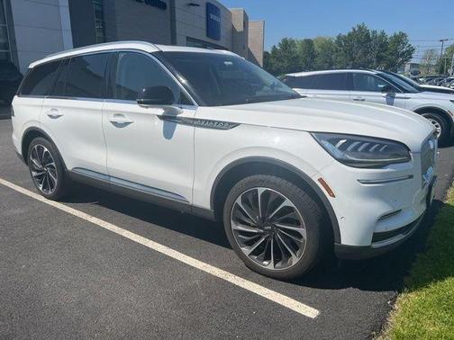 White Metallic 2023 Lincoln Aviator Reserve AWD