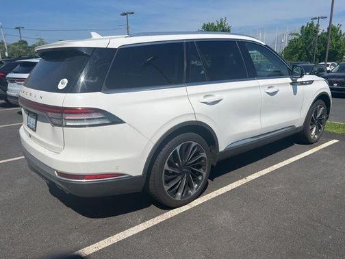 White Metallic 2023 Lincoln Aviator Reserve AWD