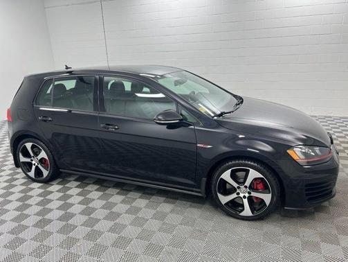 Deep Black Pearl Effect 2017 Volkswagen Golf GTI Autobahn 4-Door