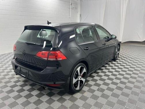 Deep Black Pearl Effect 2017 Volkswagen Golf GTI Autobahn 4-Door