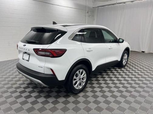 Oxford White 2024 Ford Escape Active