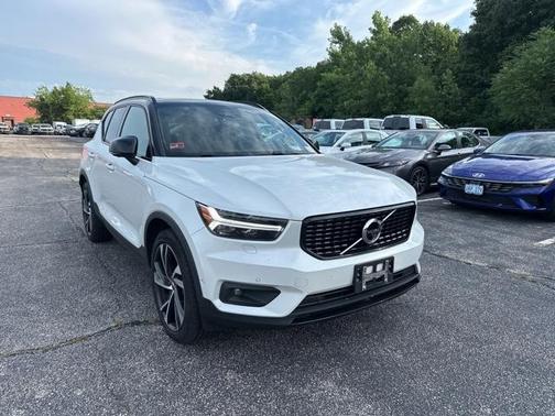 2019 Volvo XC40 R-DESIGN