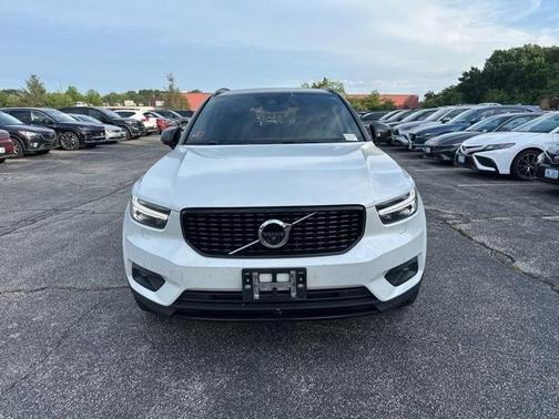 2019 Volvo XC40 R-DESIGN