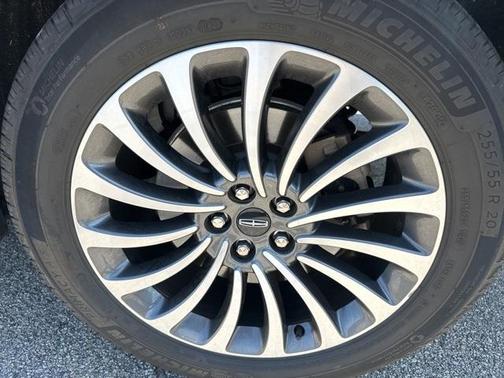 2022 Lincoln Aviator Standard AWD