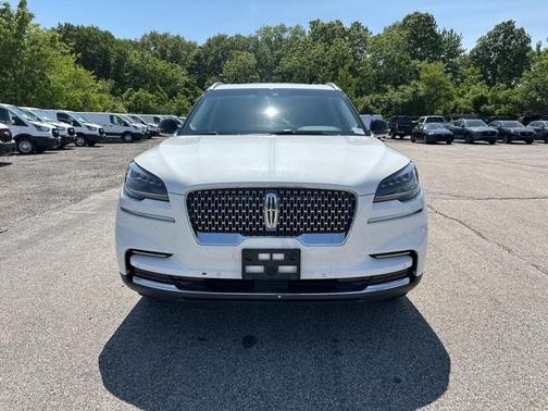 2022 Lincoln Aviator Standard AWD