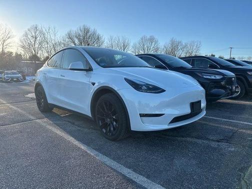 2023 Tesla Model Y Long Range