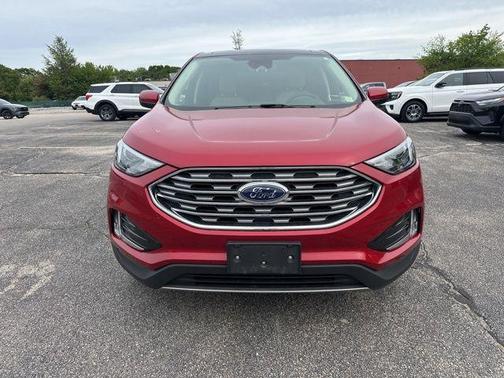 Rapid Red Metallic Tinted Clearcoat 2022 Ford Edge SEL