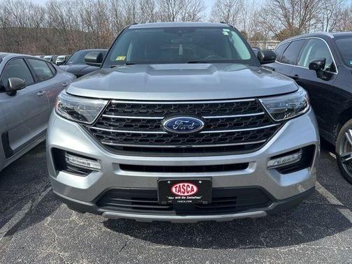 Silver 2024 Ford Explorer XLT
