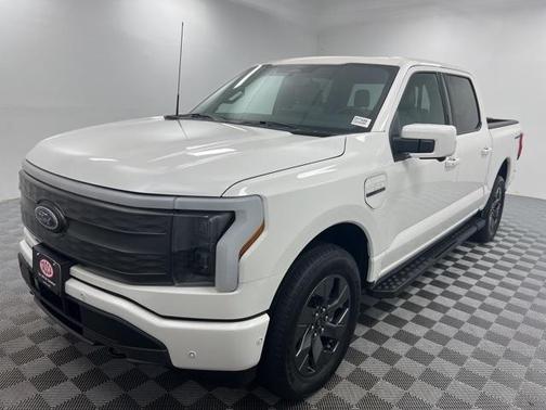 2022 Ford F-150 Lightning LARIAT
