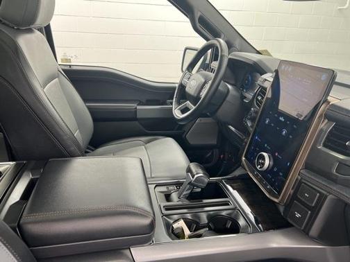 2022 Ford F-150 Lightning LARIAT