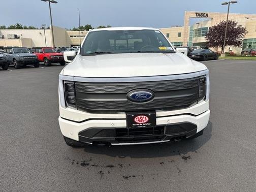 2022 Ford F-150 Lightning LARIAT