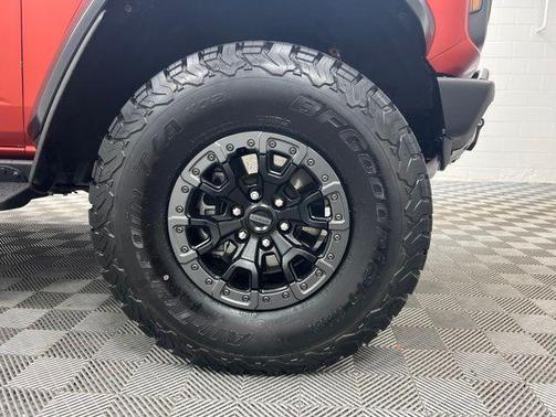 Hot Pepper Red Metallic Tinted Clearcoat 2023 Ford Bronco Raptor
