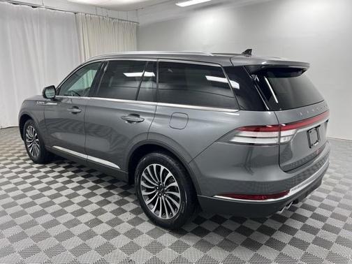 2023 Lincoln Aviator Standard AWD