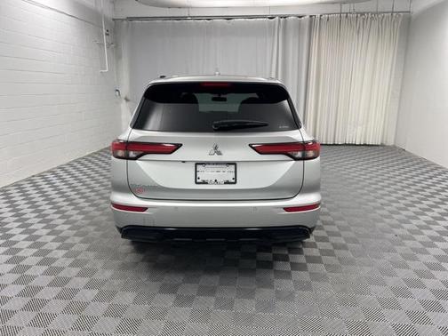 2022 Mitsubishi Outlander 