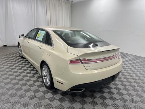 2016 Lincoln MKZ Base