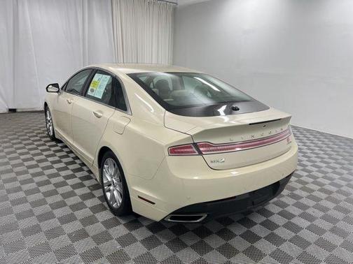 2016 Lincoln MKZ Base
