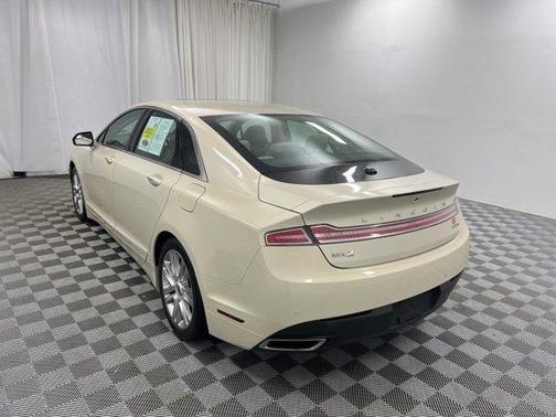 2016 Lincoln MKZ Base
