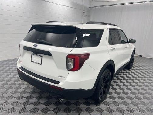 2022 Ford Explorer ST-Line