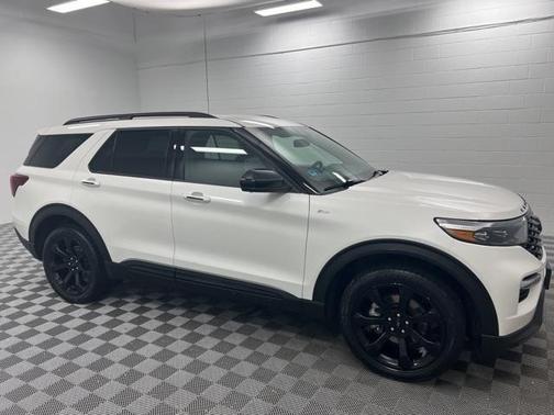 2022 Ford Explorer ST-Line