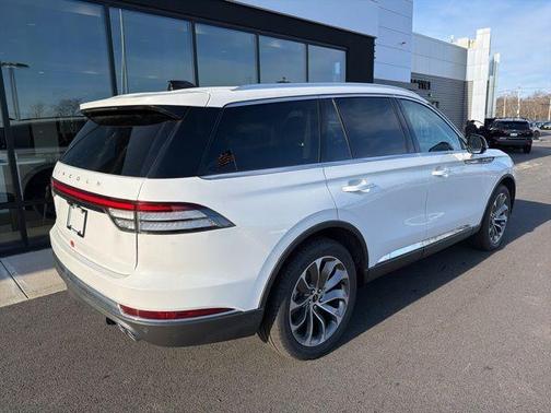 Pristine White 2026 Lincoln Aviator Premiere