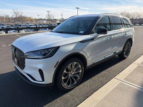 Pristine White 2026 Lincoln Aviator Premiere