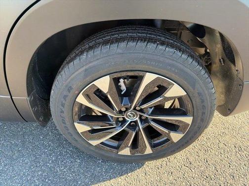 2026 Mazda CX-50 Premium Plus