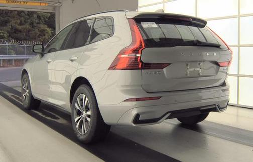 Silver 2025 Volvo XC60 B5 Core