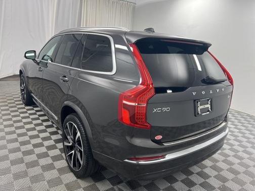 2024 Volvo XC90 B6 Plus Bright Theme 7-Seater