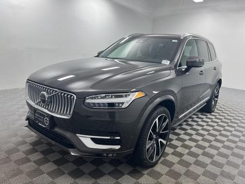 2024 Volvo XC90 B6 Plus Bright Theme 7-Seater