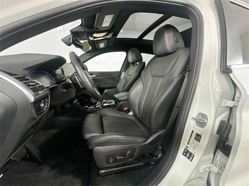 2024 BMW X4 xDrive30i