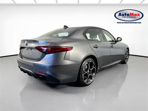 2022 Alfa Romeo Giulia Veloce