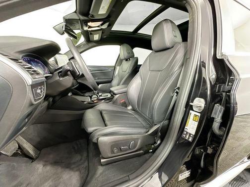 2025 BMW X4 xDrive30i