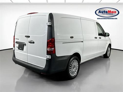 2022 Mercedes-Benz Metris Base